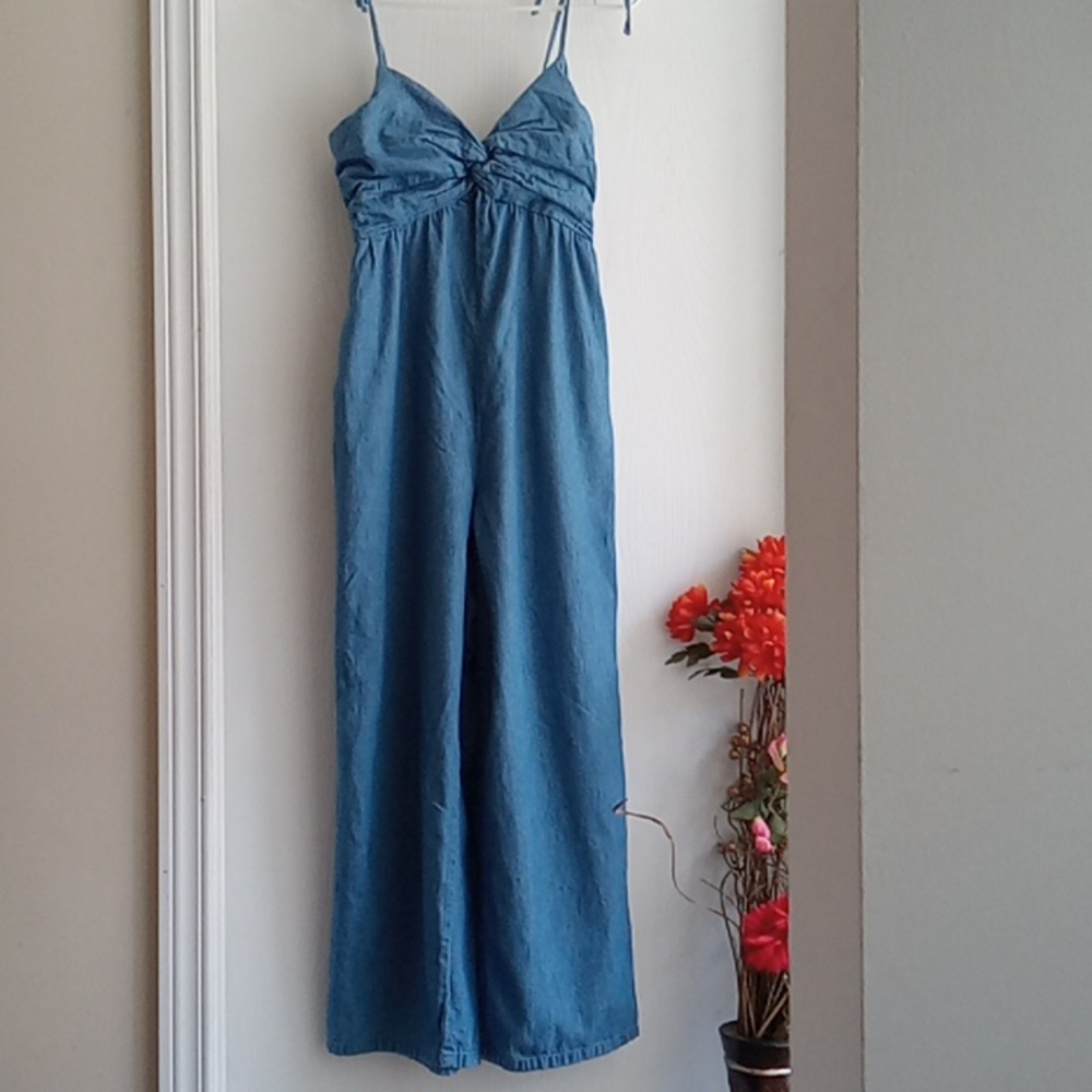 ⭐️ Host Pick⭐️ Old Navy | Denim Shoulder Tie Jumpsuit / Romper - Picture 3 of 8